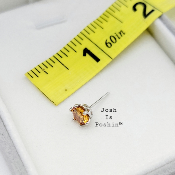 2CT. T.W. Orange Moissanite round cut stud earrings in sterling silver - Picture 12 of 13